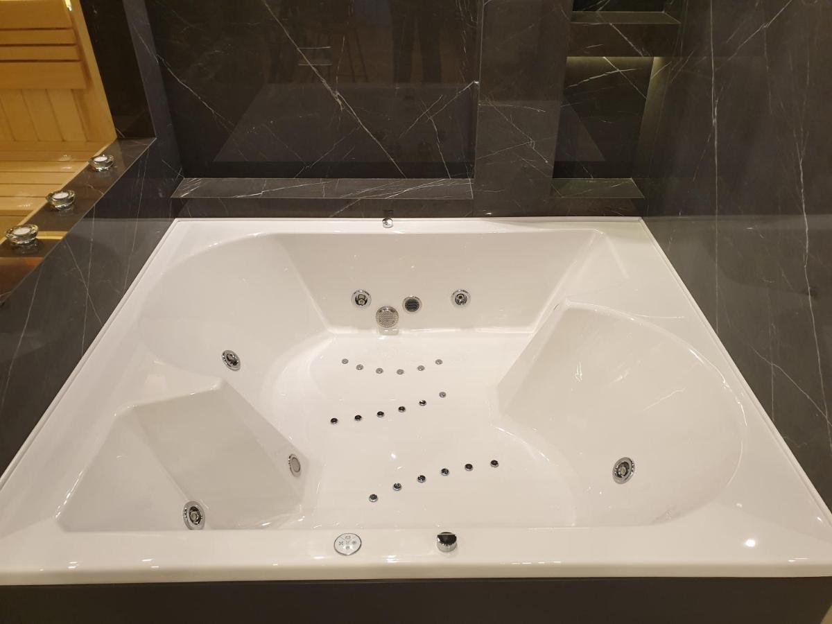 Luxury Spa Suite Belgrado Esterno foto